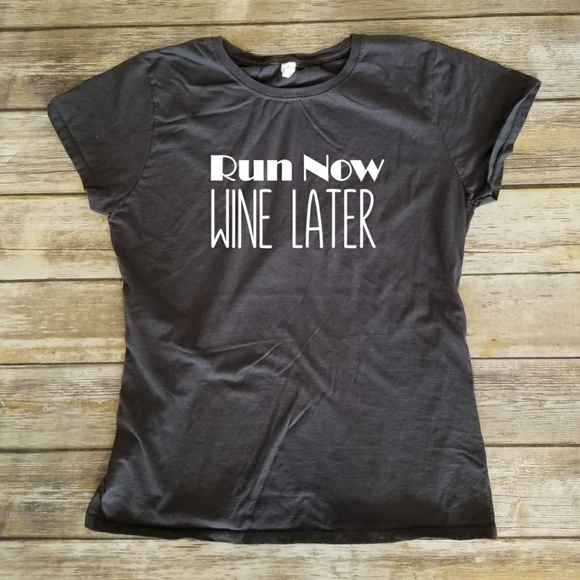 Fruit of the Loom Tops - Run now, wine later fitted top / fitness /sarcasm